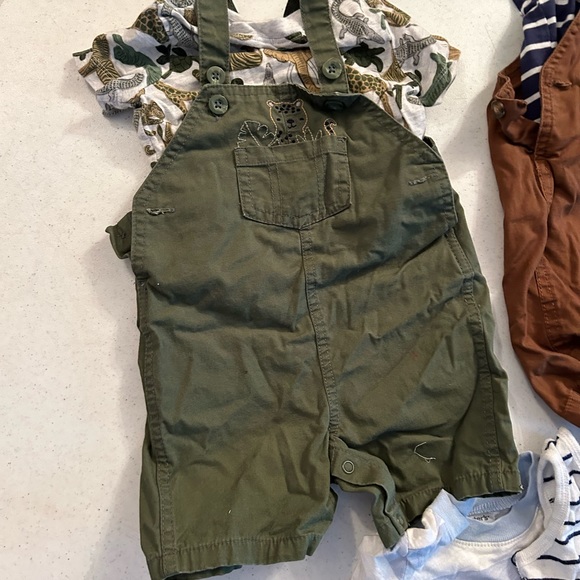 4 boy set for the summer . Size 12 months - Picture 5 of 5